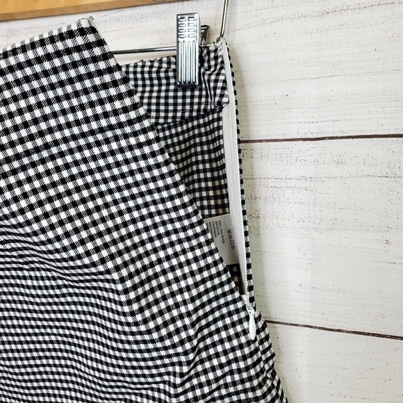 Urban Outfitters Plaid Women's Shorts High Rise Size 8 - Picture 3 of 6